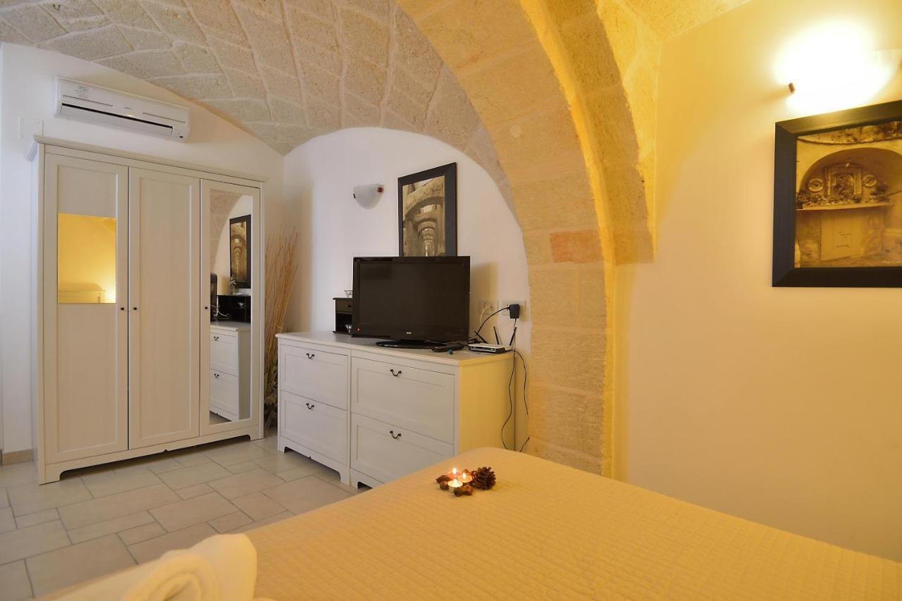 Bed and Breakfast Palazzo Kapece Монополи Экстерьер фото