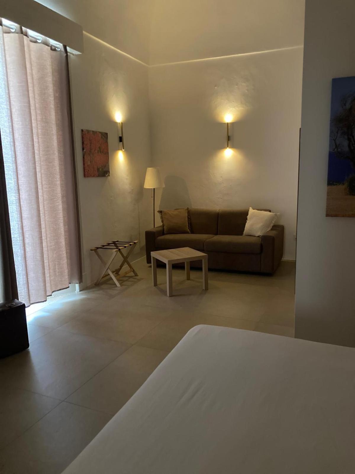Bed and Breakfast Palazzo Kapece Монополи Экстерьер фото