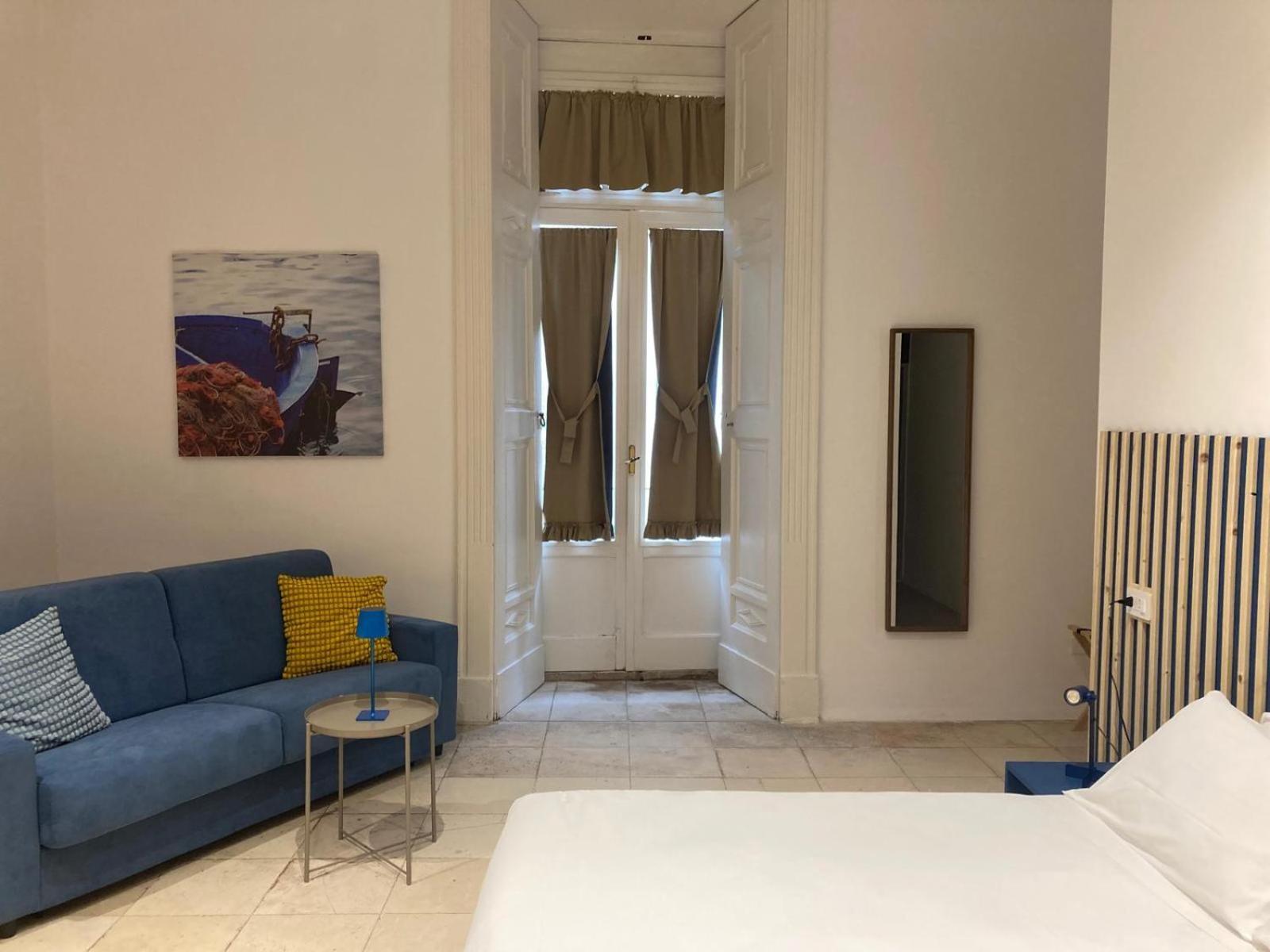 Bed and Breakfast Palazzo Kapece Монополи Экстерьер фото