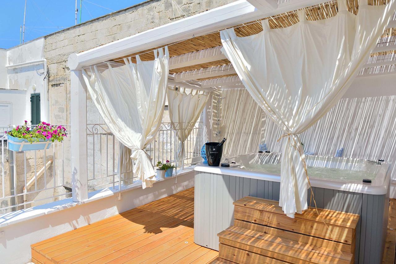 Bed and Breakfast Palazzo Kapece Монополи Экстерьер фото